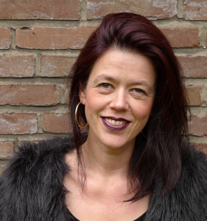 Porträt von Stephanie Rave
